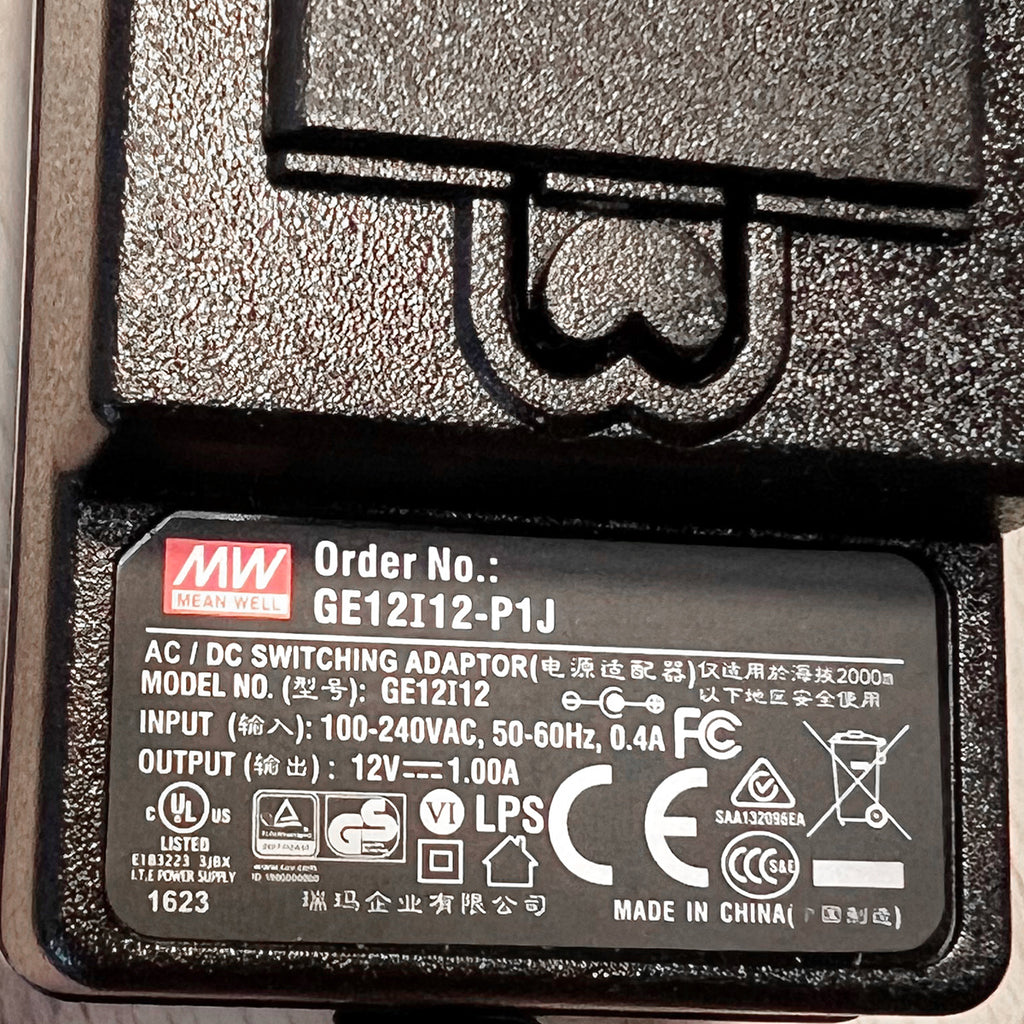 Lampadaire métal noir à bras articulé rechargeable et dimmable – H140 cm