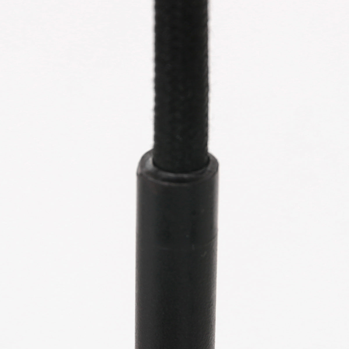 Suspension en bambou ajouré et métal noir pour salon – Ø60 cm