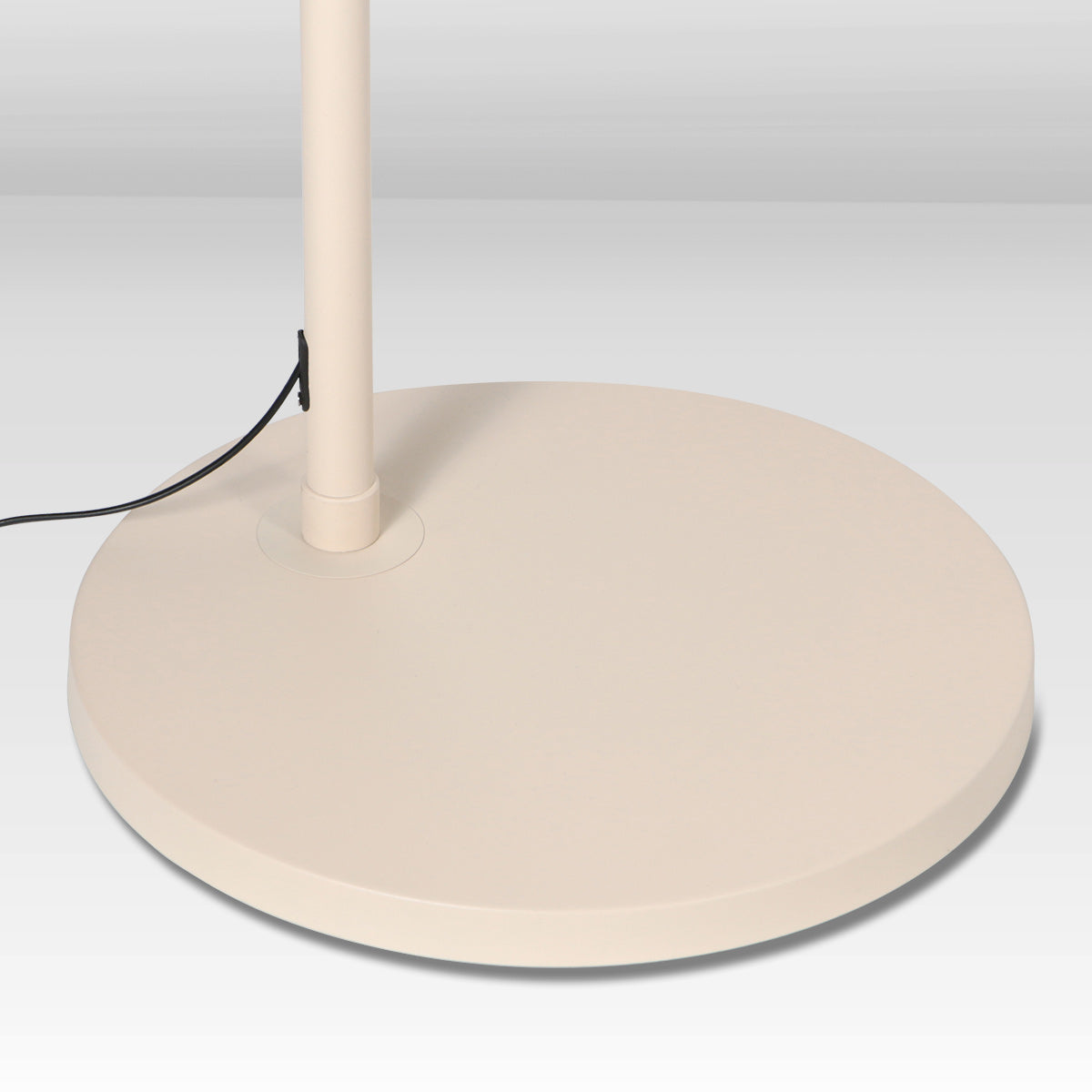 Lampadaire arc en rotin tressé crème avec abat-jour rond – H240 cm