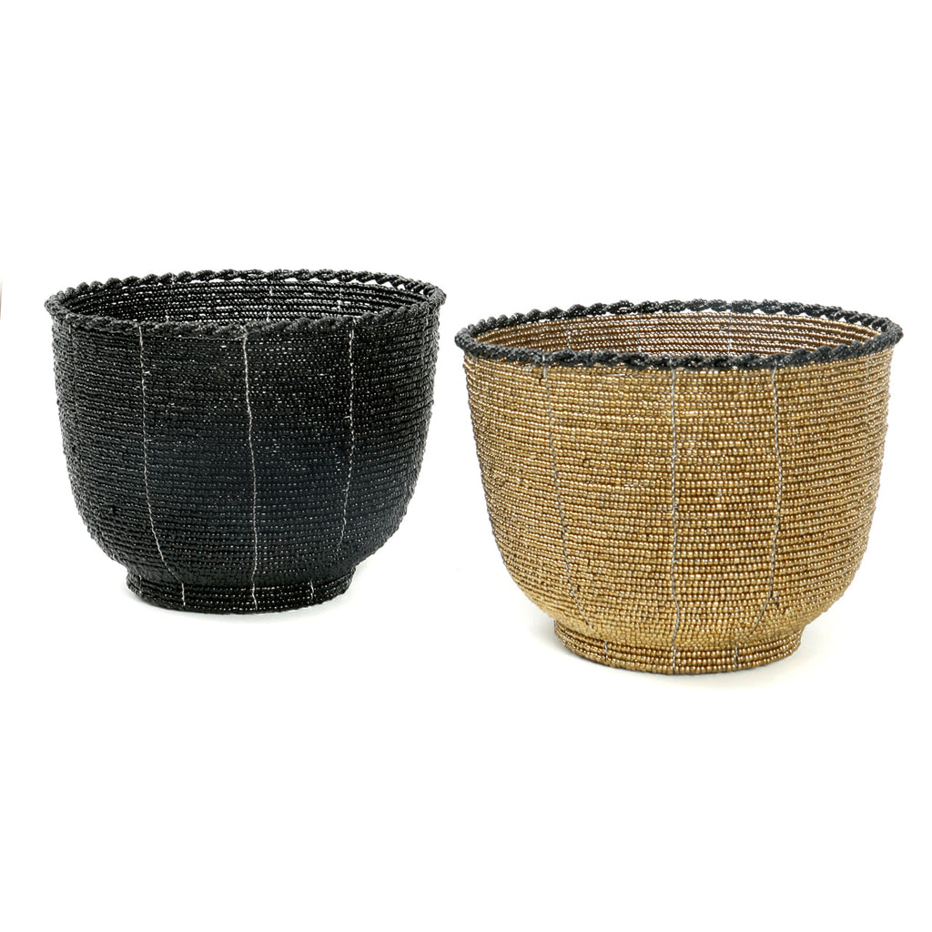 Panier rond en perles tressées noires rayé blanc pour rangement déco