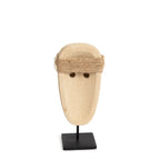 Ovale Statue aus Sandstein mit Muscheln – Natur