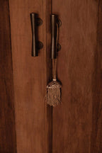 Deko-Quaste aus Raffia Natur mit gesprenkelter Muschel