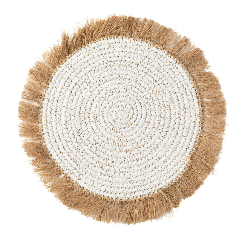 Set de table rond en raphia et jacinthe d’eau blanc cassé à franges