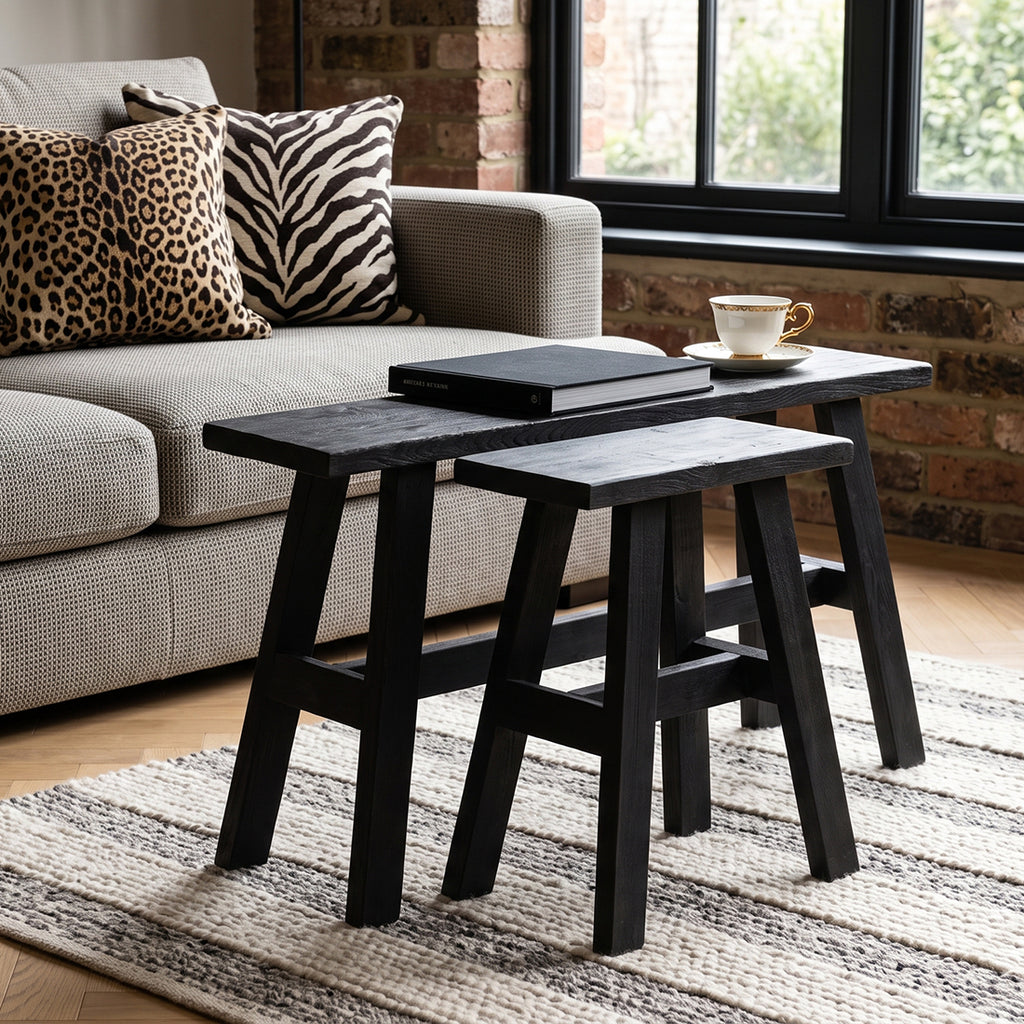 Banc en bois noir recyclé avec pieds en A pour entrée ou salon – 85x20 cm