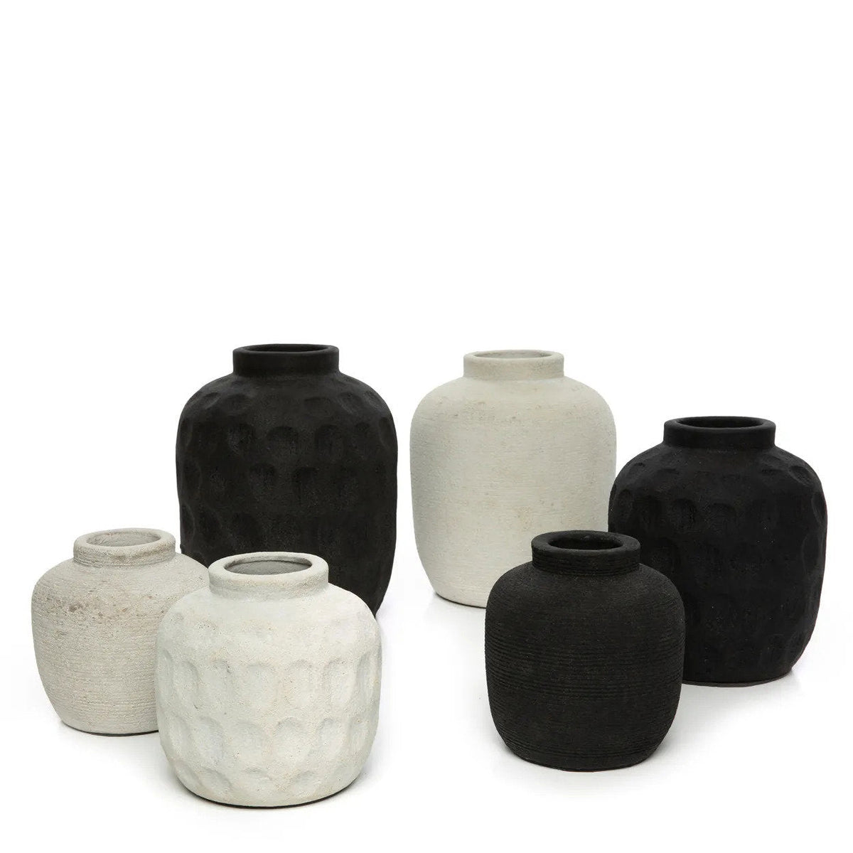 Vase en terre cuite noir 18 cm motif contemporain