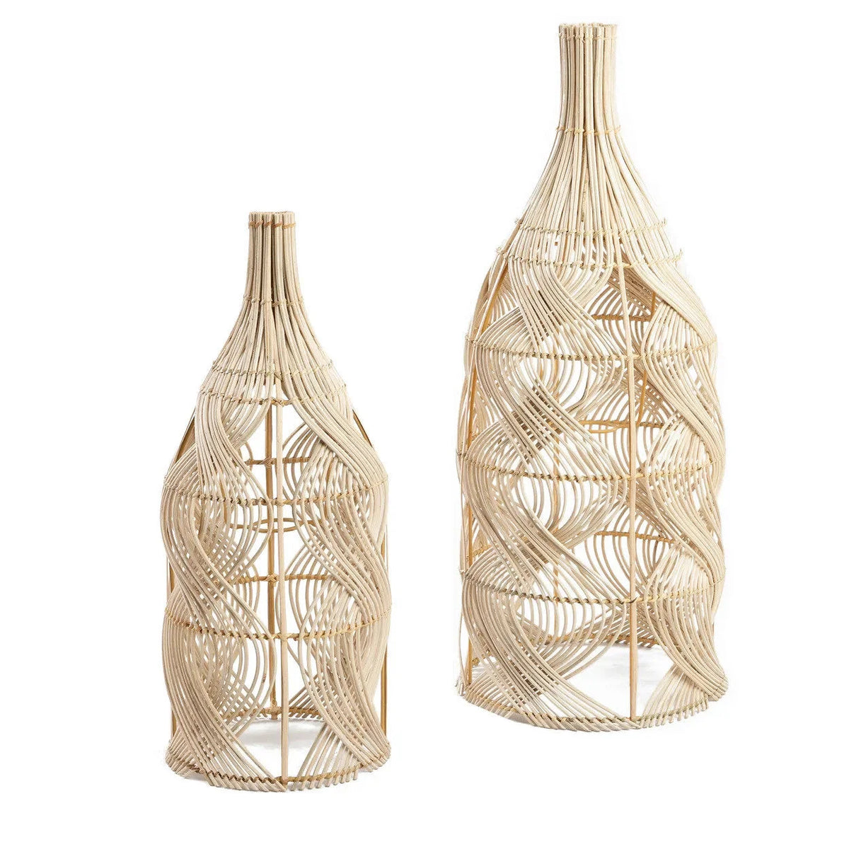 Suspension en rotin naturel forme bouteille ondulée – H55 cm