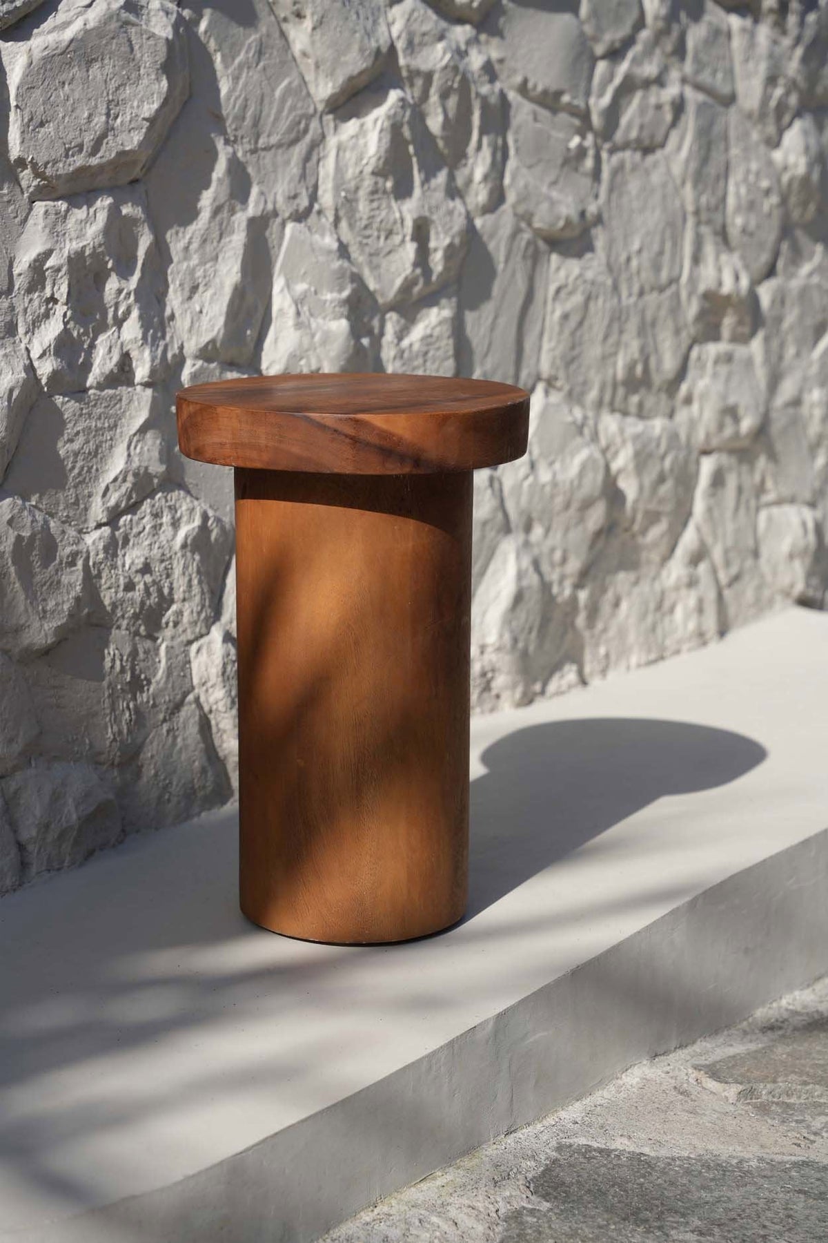 Table d’appoint en bois de Suar naturel 45x30 cm