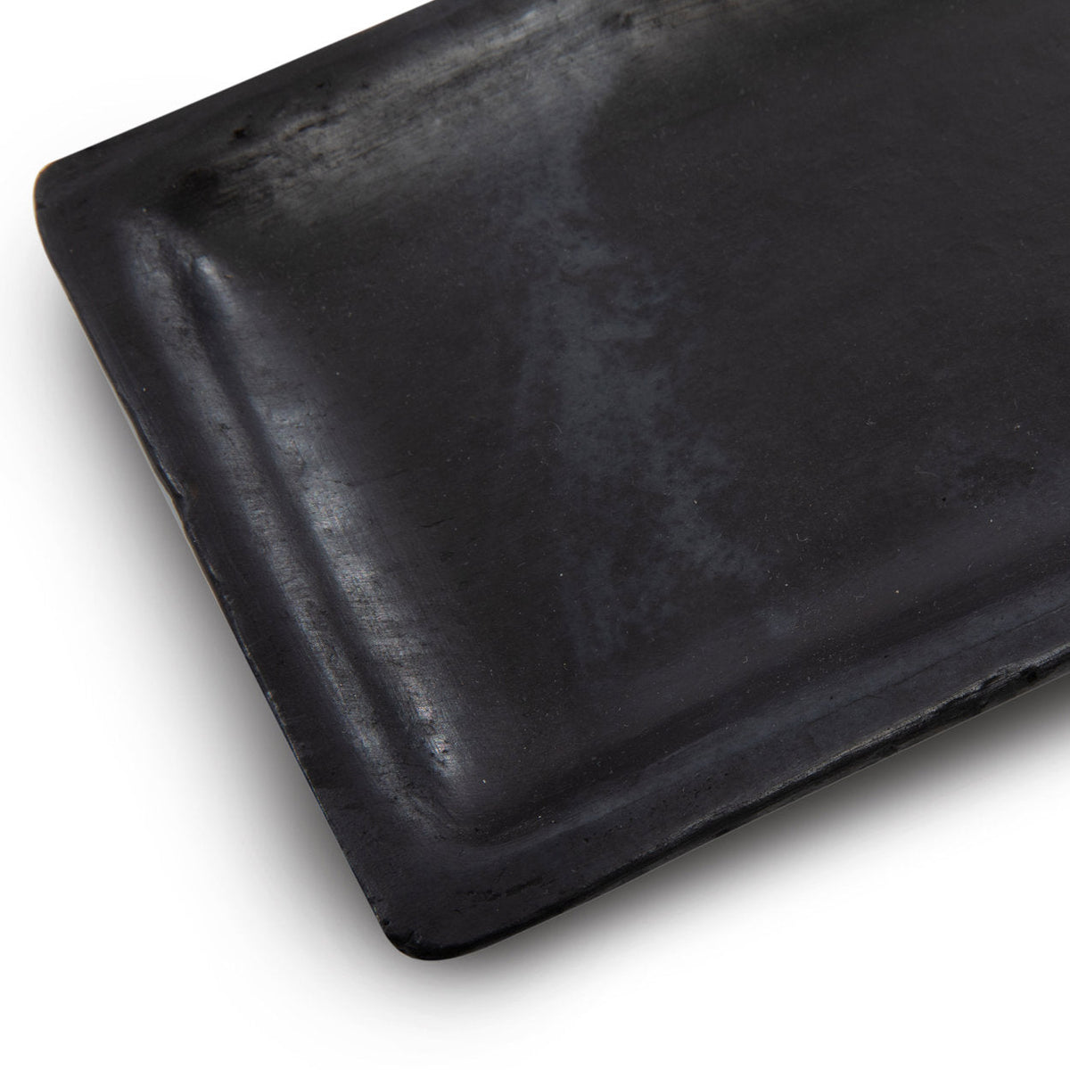Plateau à sushi rectangulaire en terre cuite noire aspect mat