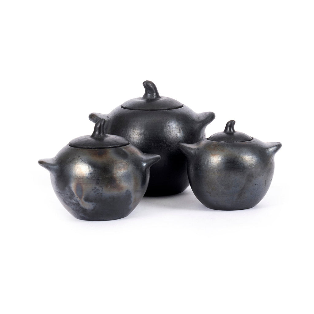 Pot en terre cuite noir brûlé fait main 11 cm