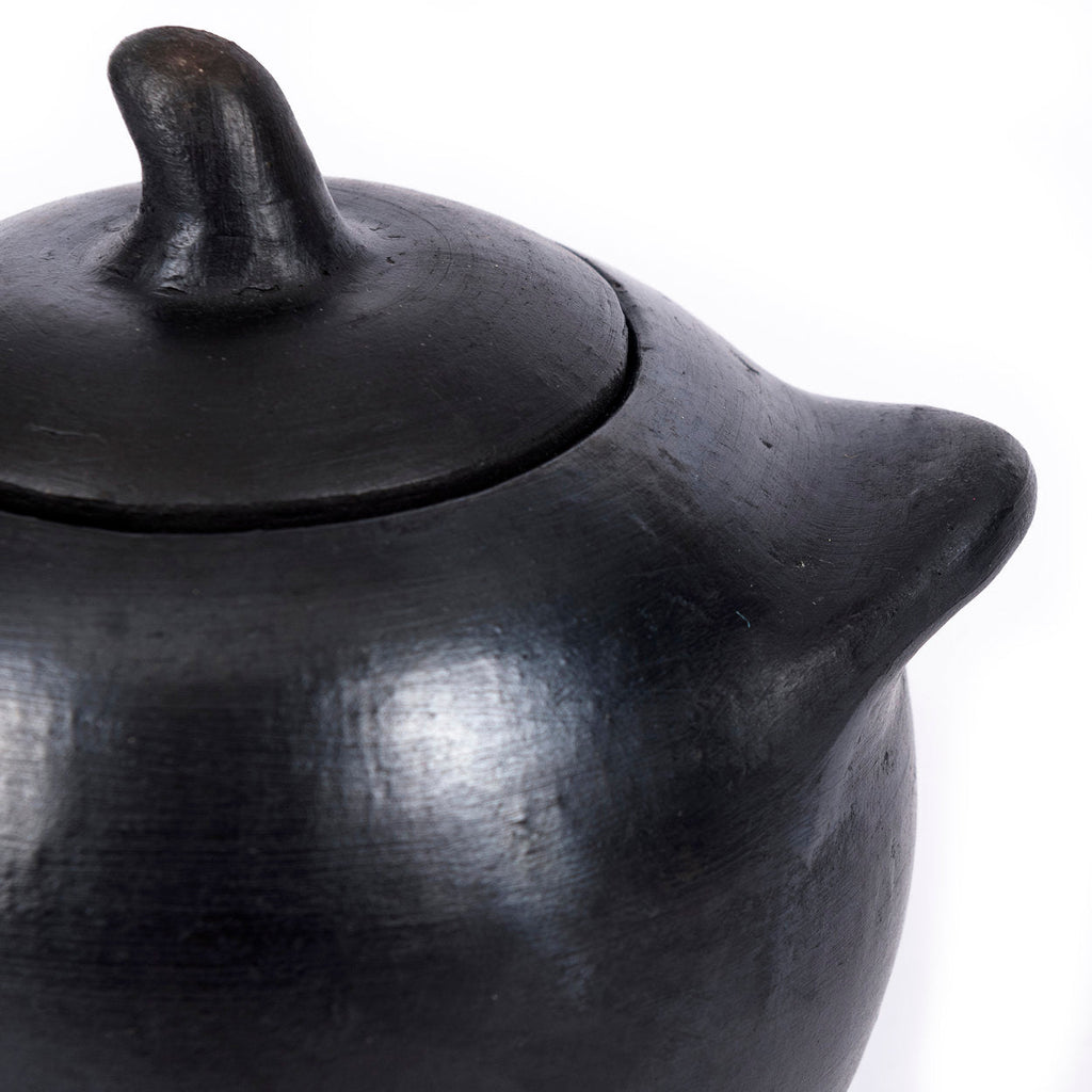 Pot en terre cuite noir brûlé fait main 10x7x8 cm