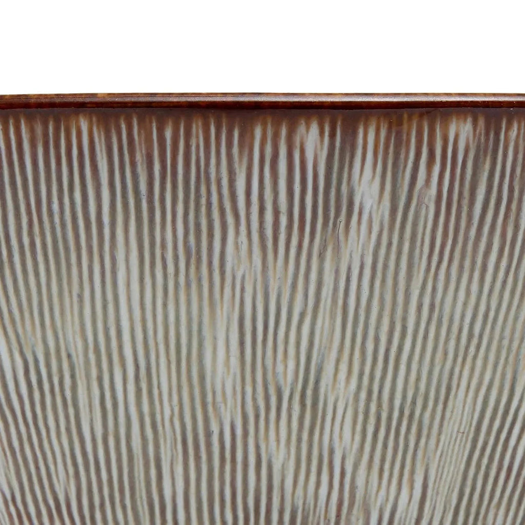 Bols en grès artisanal brun et beige, finition mate striée texturée