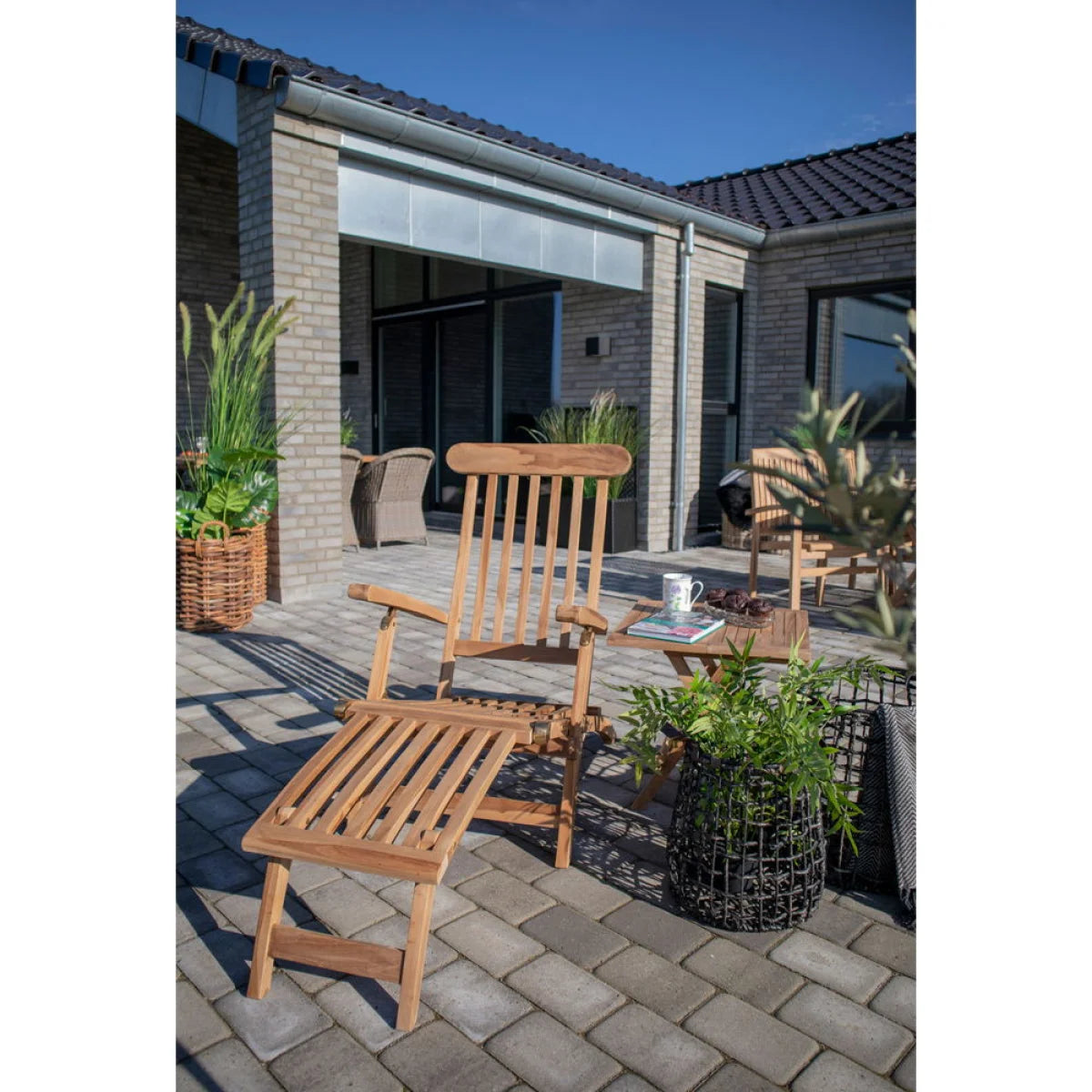Chaise longue en teck brun clair, dossier réglable, 150x60 cm