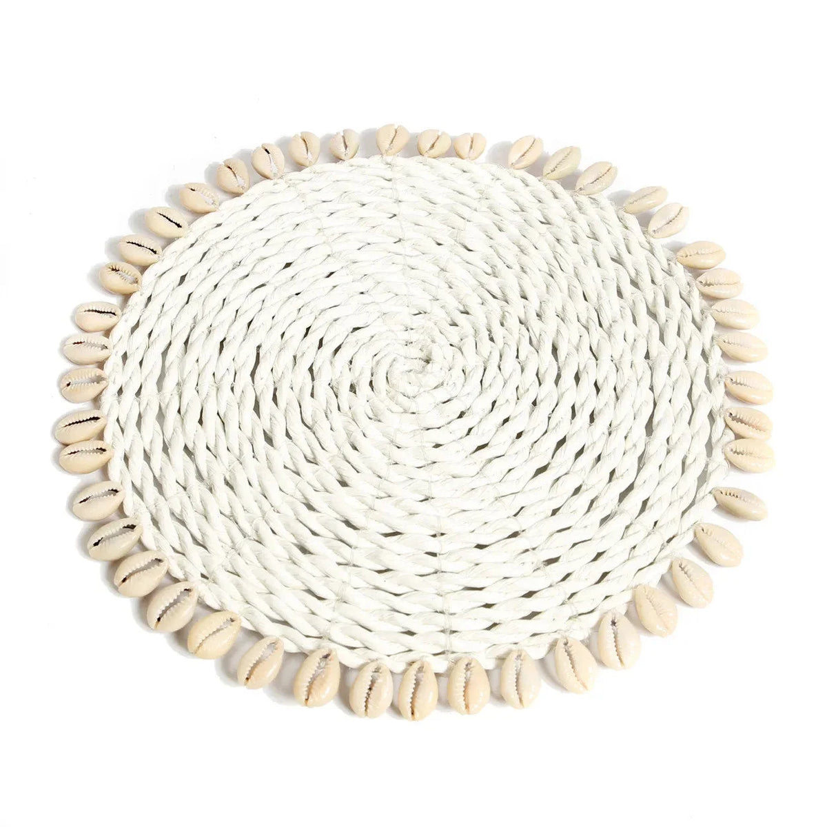 Dessous de plat rond en jonc de mer blanc avec bord de coquillages coquines