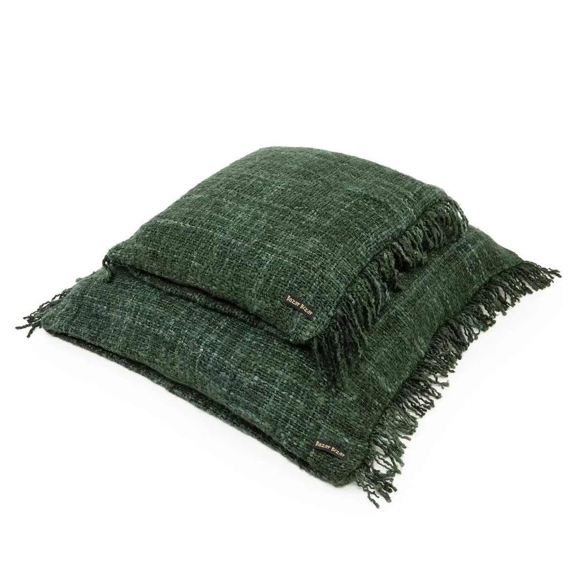 Housse de coussin 60x60 en coton vert forêt avec franges et deux coussins texturés