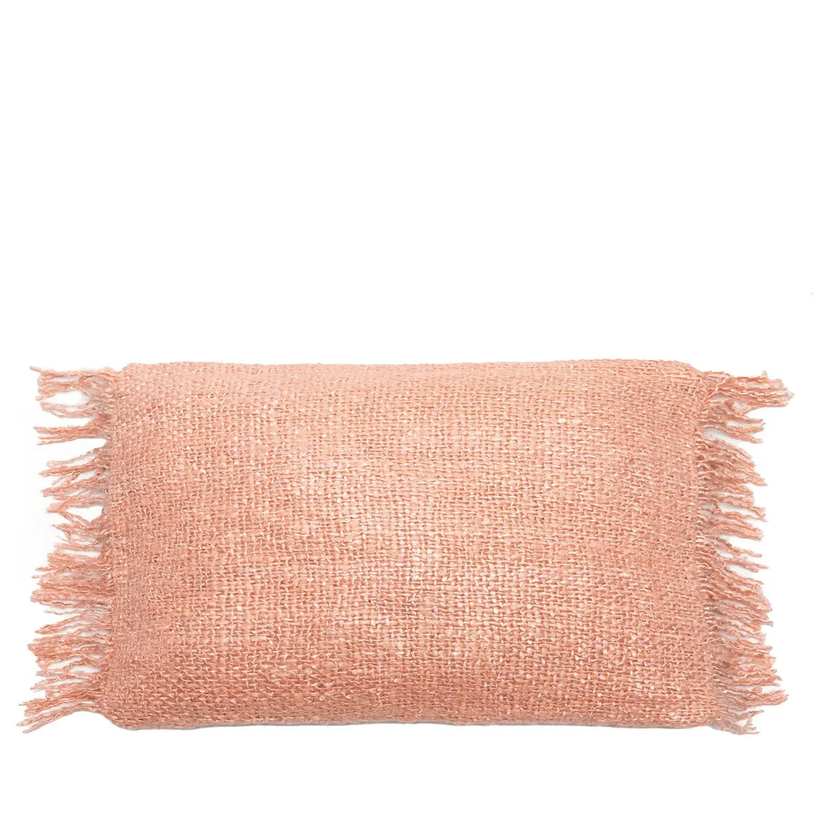 Coussin rectangulaire rose saumon texturé avec franges 30x50 cm