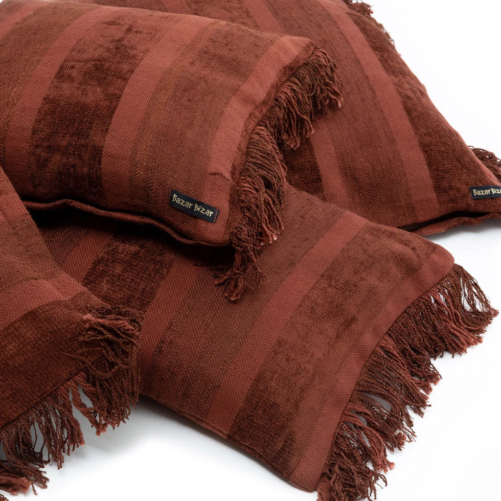 Housse de coussin en velours bordeaux rayé à franges– 60x60 cm