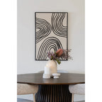 Vase céramique texturé blanc avec arrangement floral séché