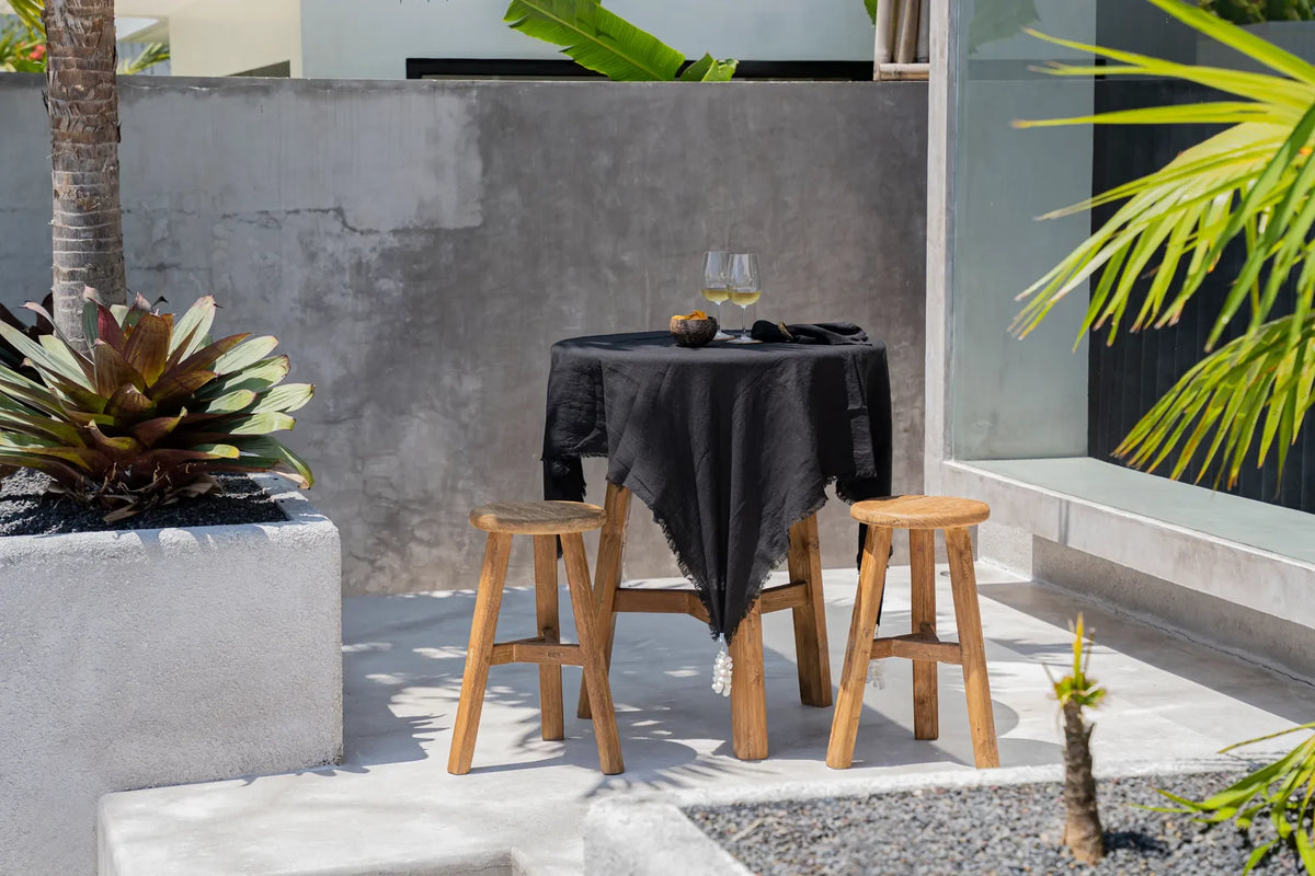 Nappe en lin noir 180x300 cm pour grande table