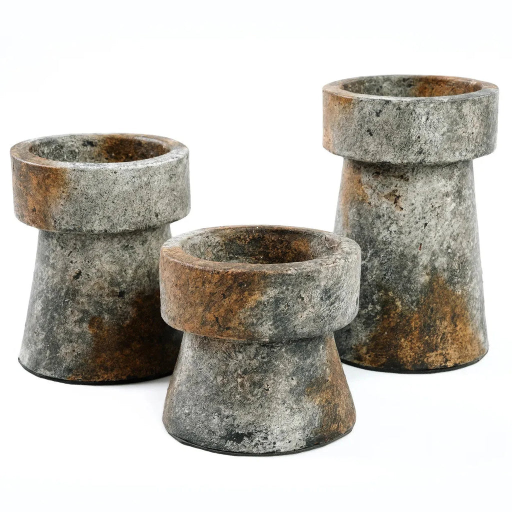 Porte-bougie en terre cuite gris antique H20 cm