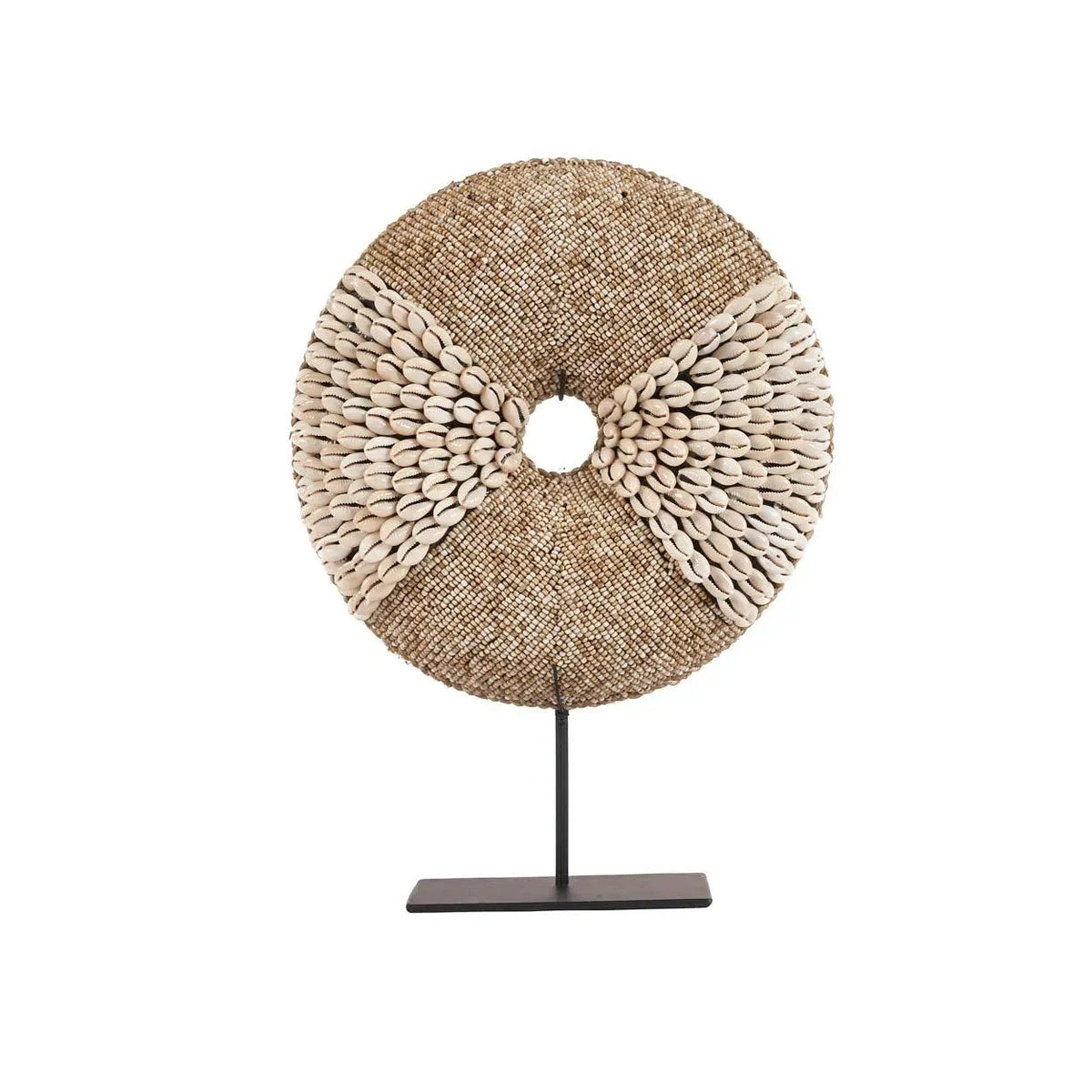 Sculpture décorative ronde en fibres naturelles et coquillages sur socle noire