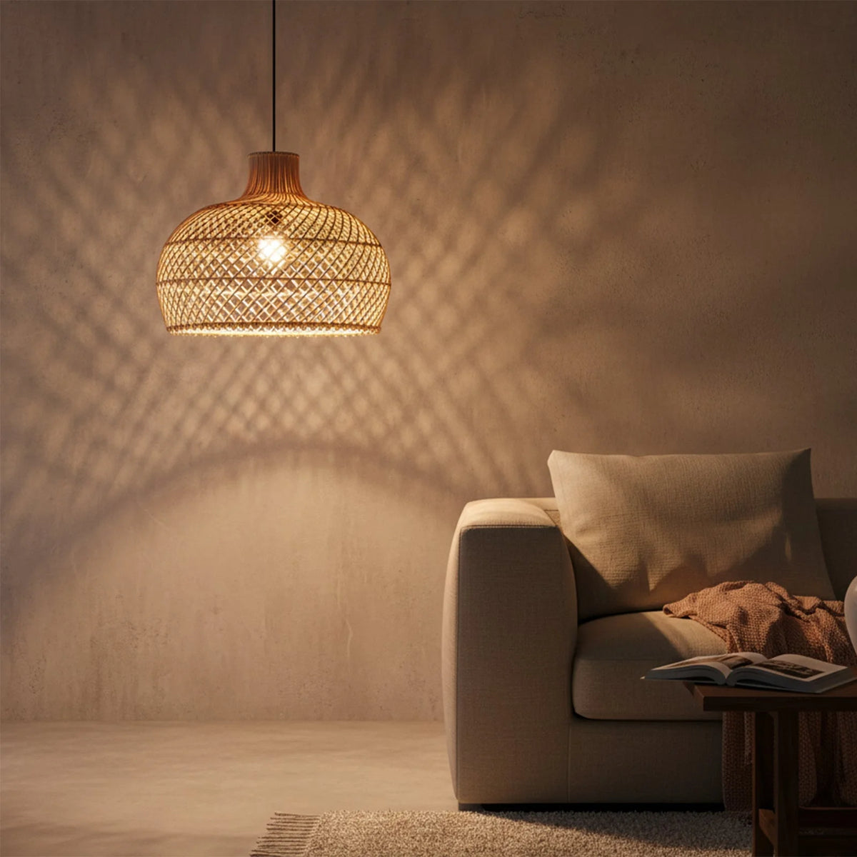 Suspension en rotin naturel tressé, forme gourde chaude, Ø42 cm
